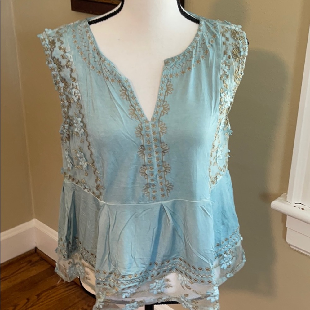 POL seafoam green w/ embroidered and appliqué top